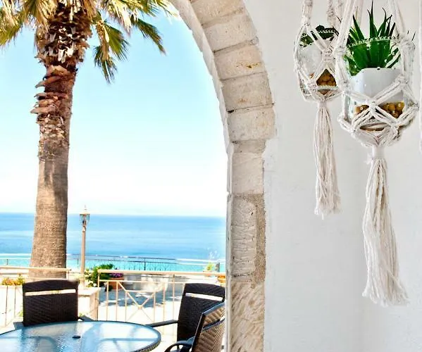 Lioli Infinity Villa Athitos #Northsky 아피토스